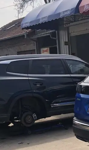 Zamena guma na vozilima Rolomont Kikinda